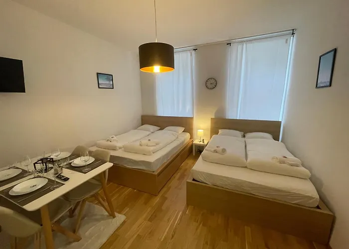 Апартаменти Cozy In 6-monthly Only *